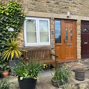 https://lavender-cottage-ripon-hg4-3bs-2.yorkshirehotels.net