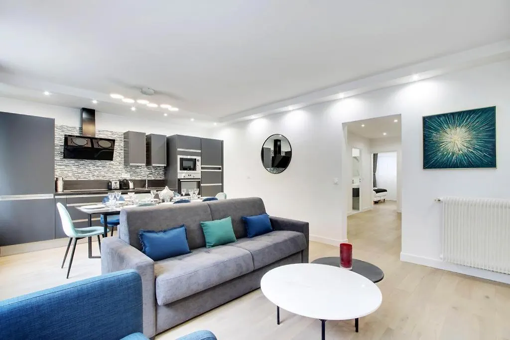 Trocadero/ Eiffel Tower - 3 Bedrooms- All New! Paris 0*,